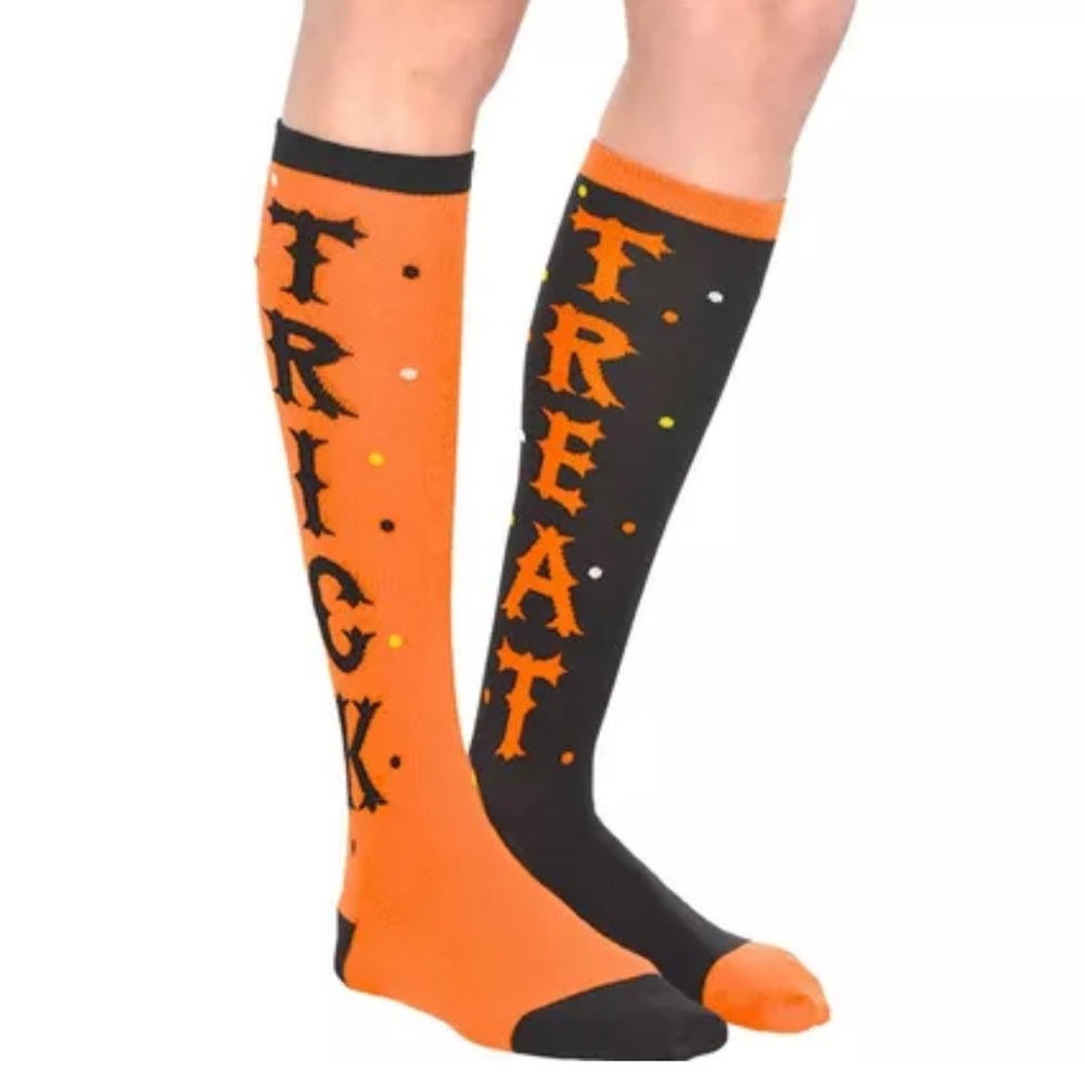 NEW! Halloween "TRICK OR TREAT" Knee High Socks Orange Black Fits Shoe Sizes 5-9